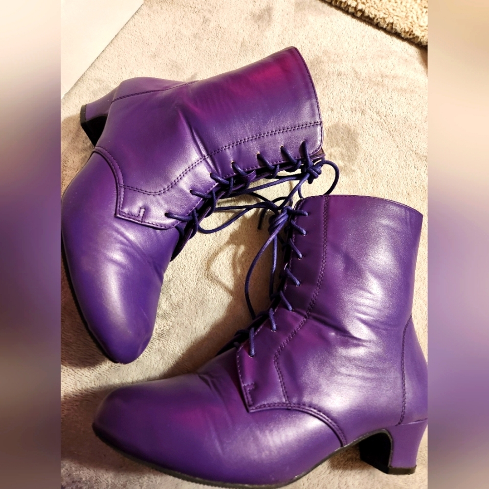 AngelFlex Jada purple ankle boot